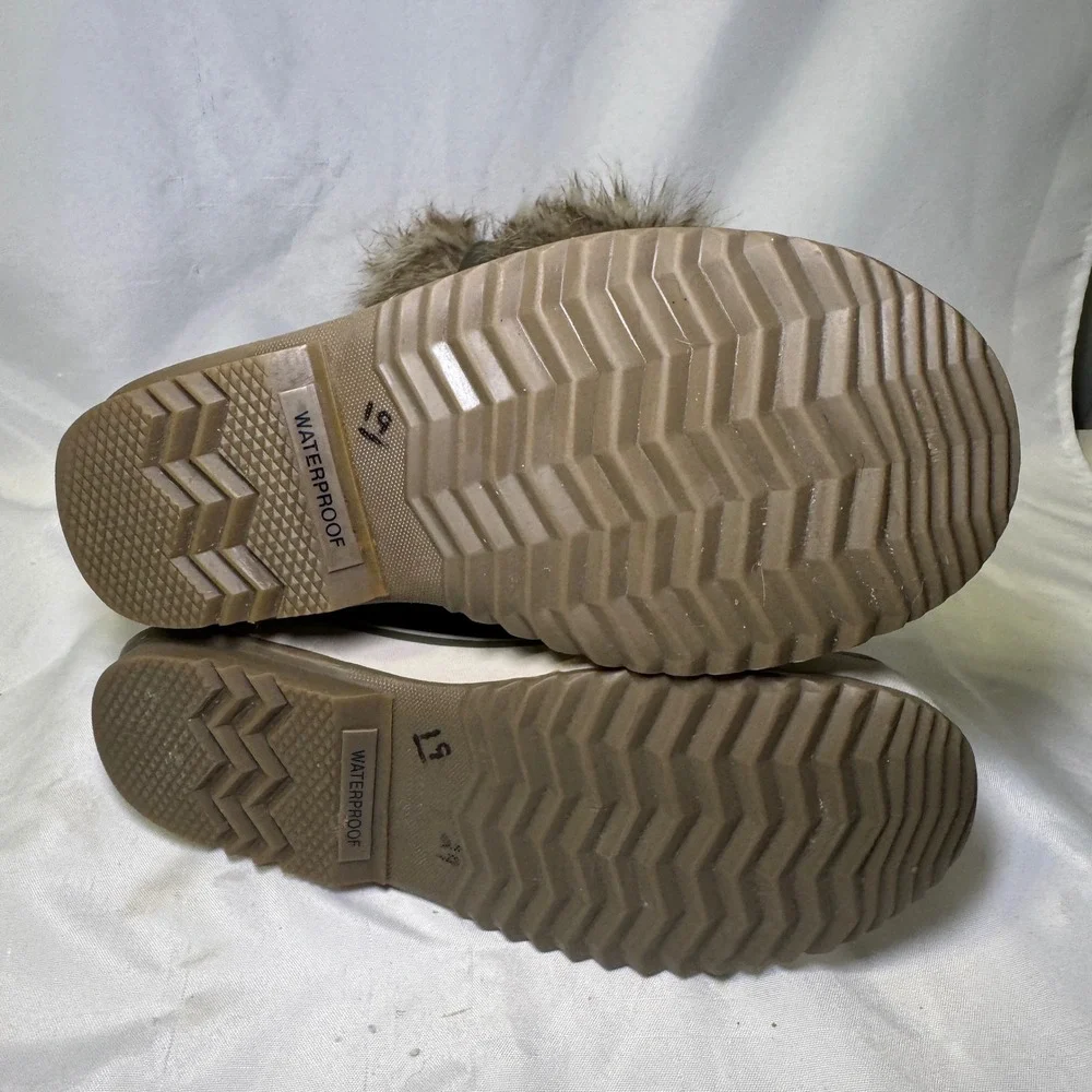 Sorel Joan of Arctic Waterproof Winter Boots Olive Green Faux Fur Women's Size 8